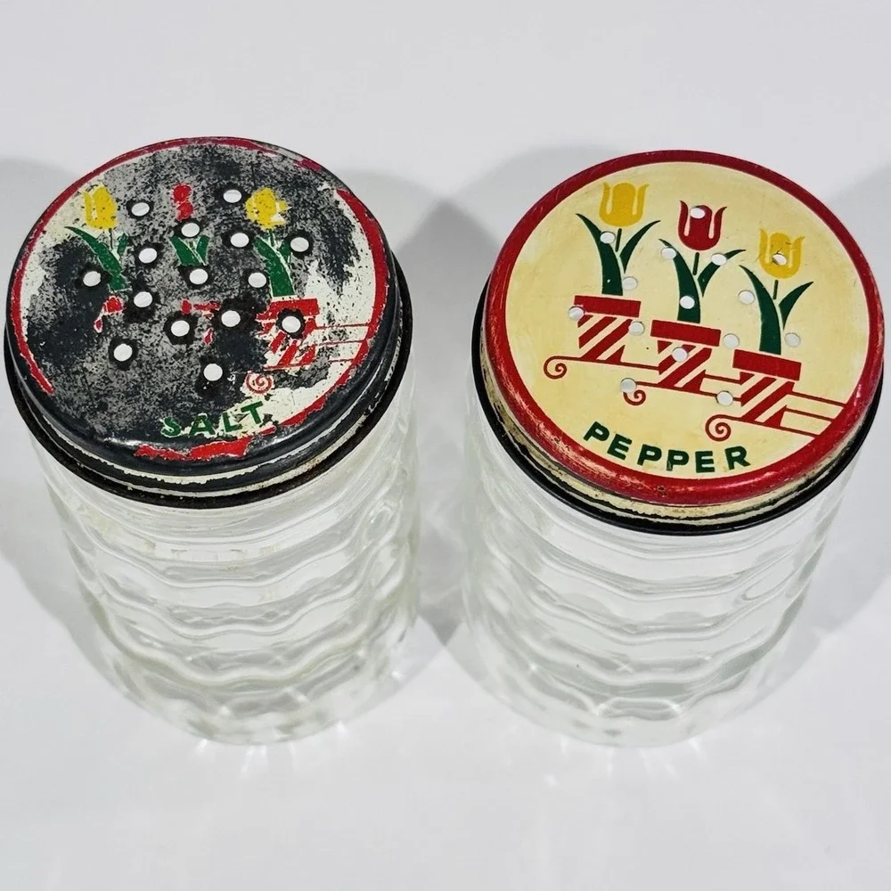 Vintage Anchor Hocking Tulip Beehive Ribbed Clear Glass Salt & Pepper Shaker Set